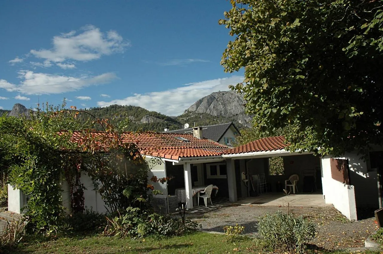 Gite La Treille Nature Au Clos Des Pradals Ariege France