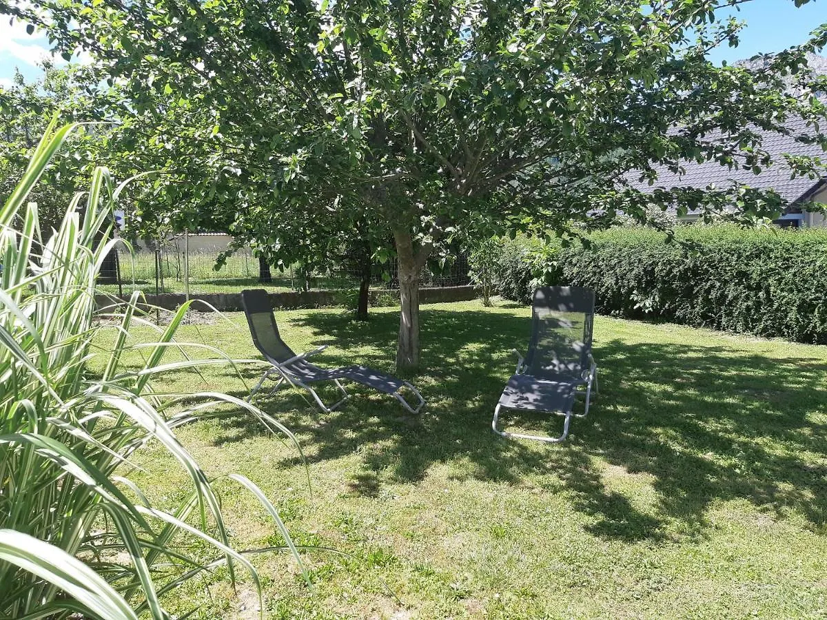 Gite La Treille Nature Au Clos Des Pradals Ariege Holiday home Tarascon-sur-Ariege